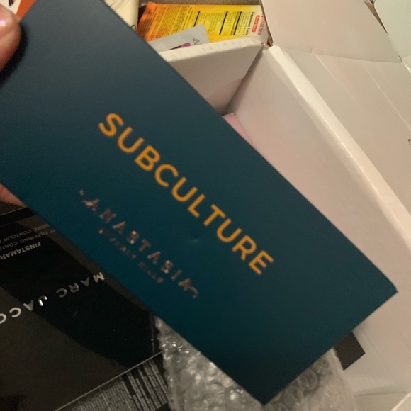 Authentic ABH SUBCULTURE PALETTE - Picture 1 of 2